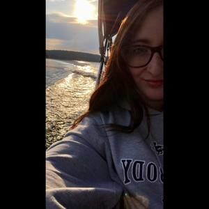 Meet your Posher, Hailey